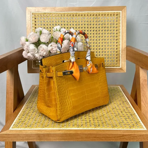 Hermès Birkin 25 cm Amber Yellow Crocodile Leather Silver Hardware Bag product view 3