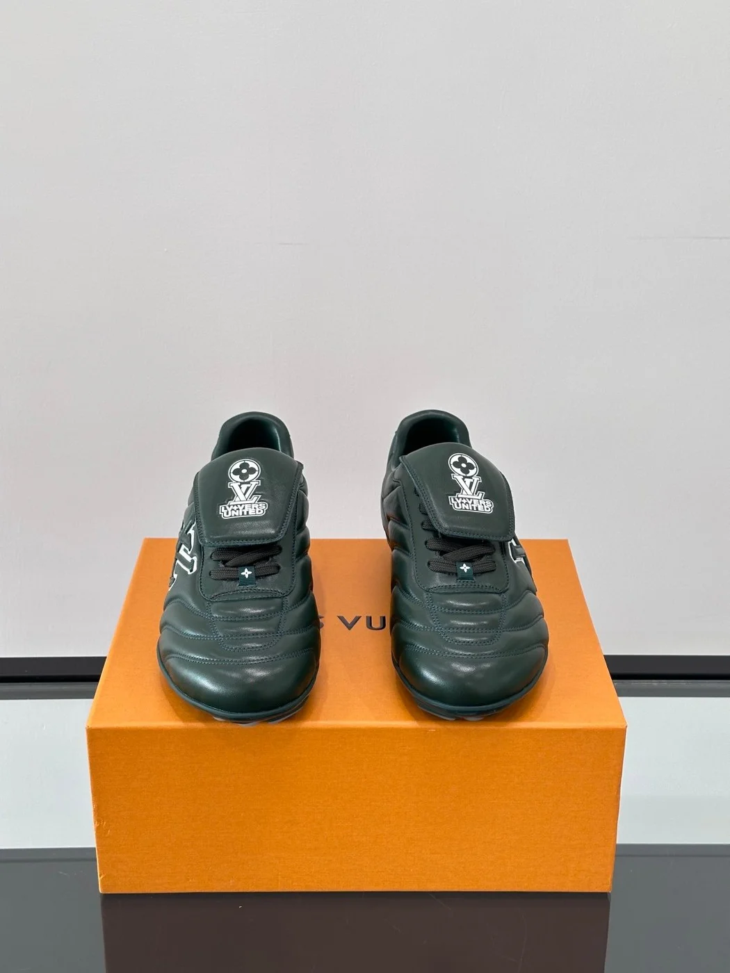 Louis Vuitton Men Black Leather Sneakers product view 2
