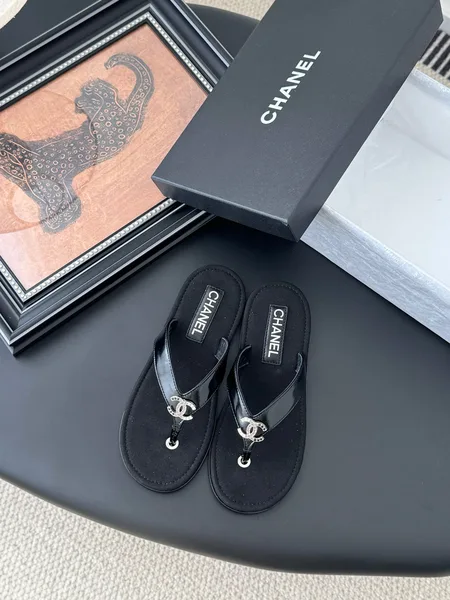 Chanel Women Black Patent Leather Sandals product view 1