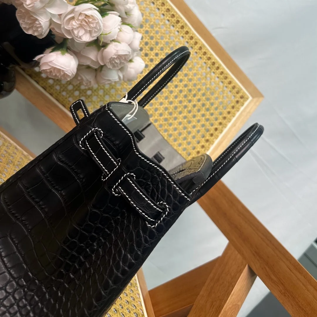 Hermès Birkin 25 cm Black Crocodile Leather Silver Hardware Bag product view 2