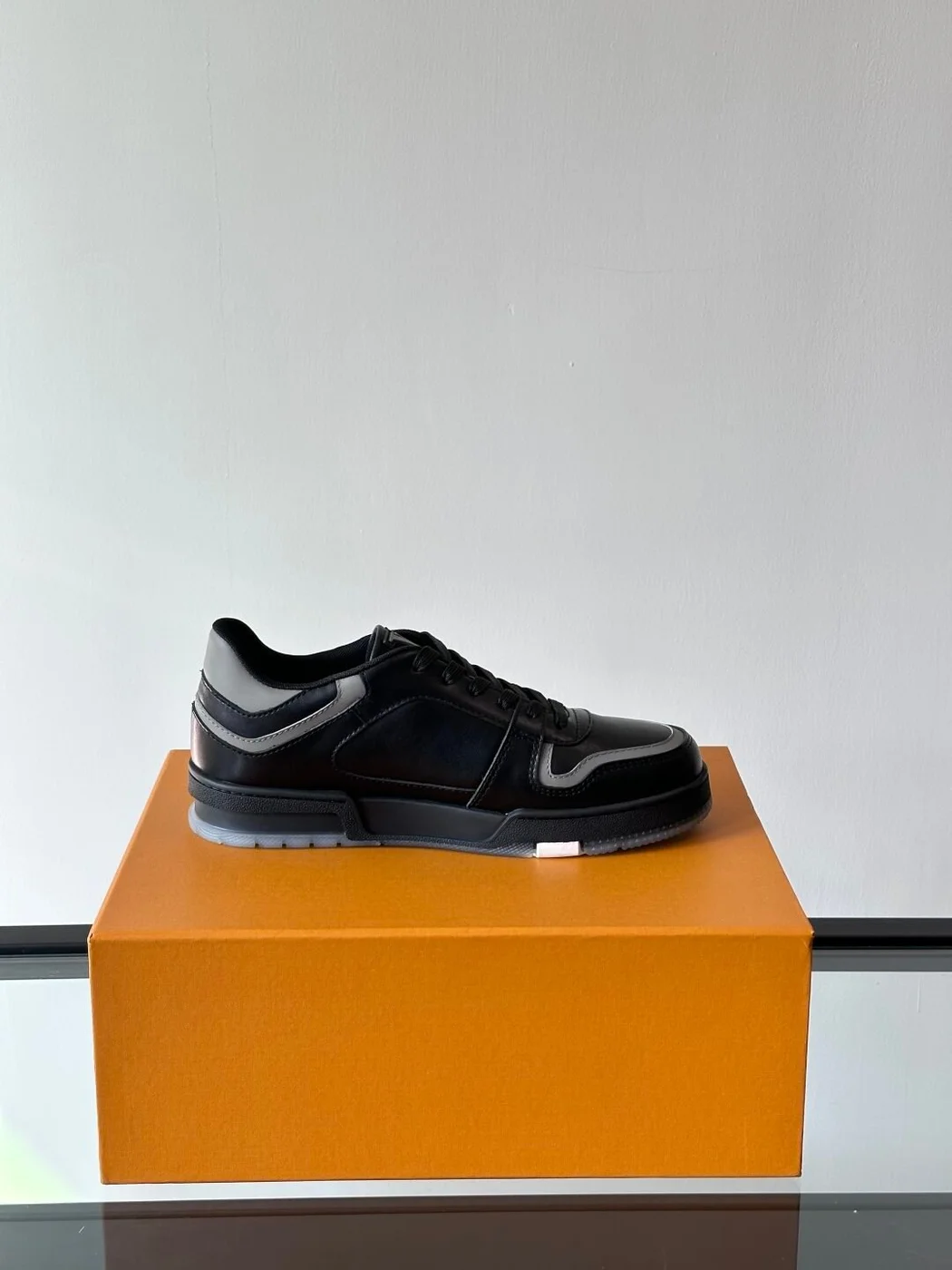 Louis Vuitton Men Black Leather Sneakers product view 6