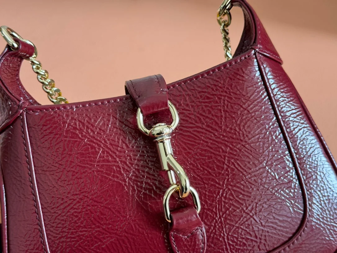Gucci Jackie Notte Mini Bag 19 In Red Wine Cracked Lacquer Calfskin Gold Hardware product view 9