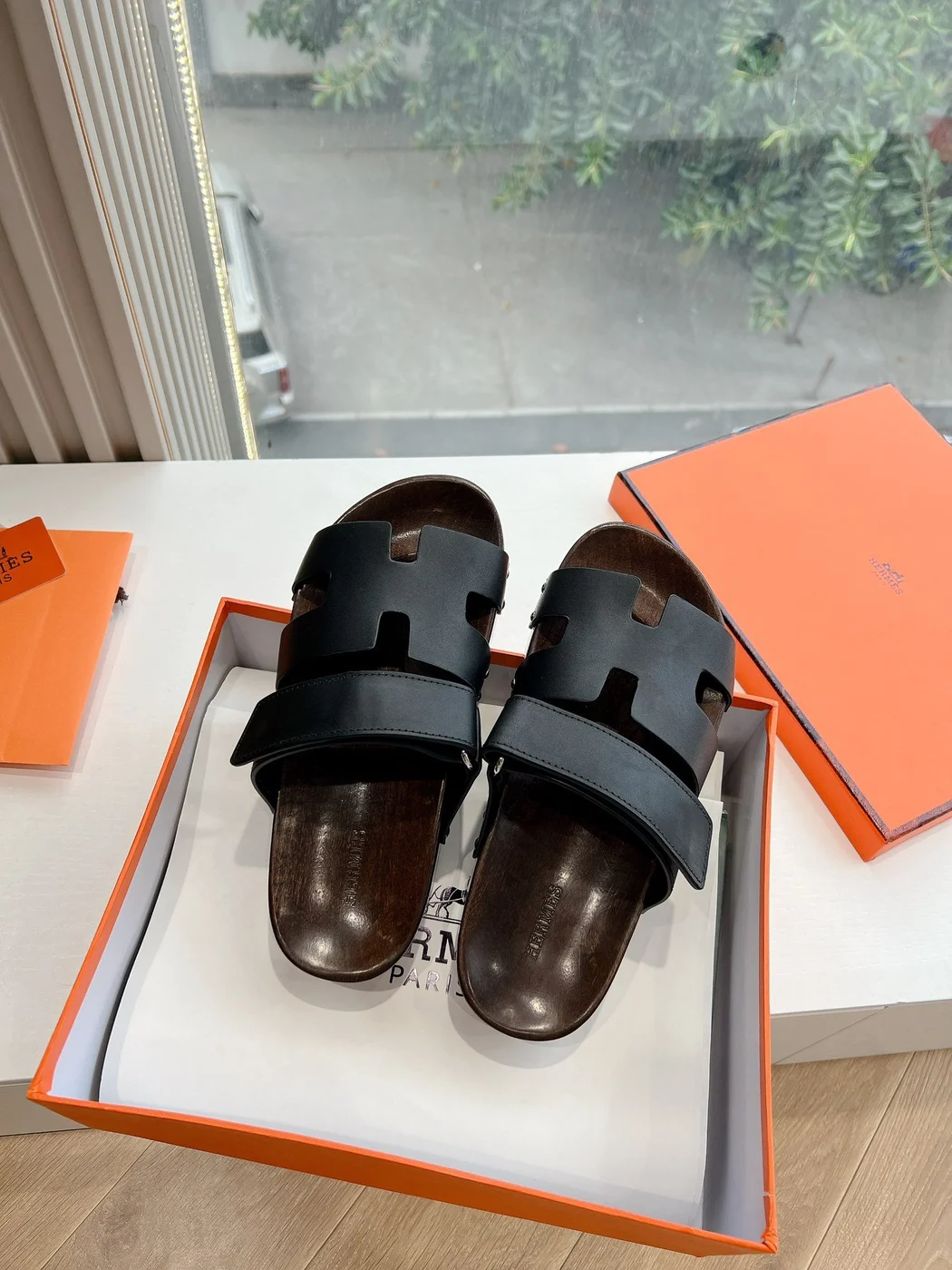 Hermès Women Black Leather Strap Sandals product view 4