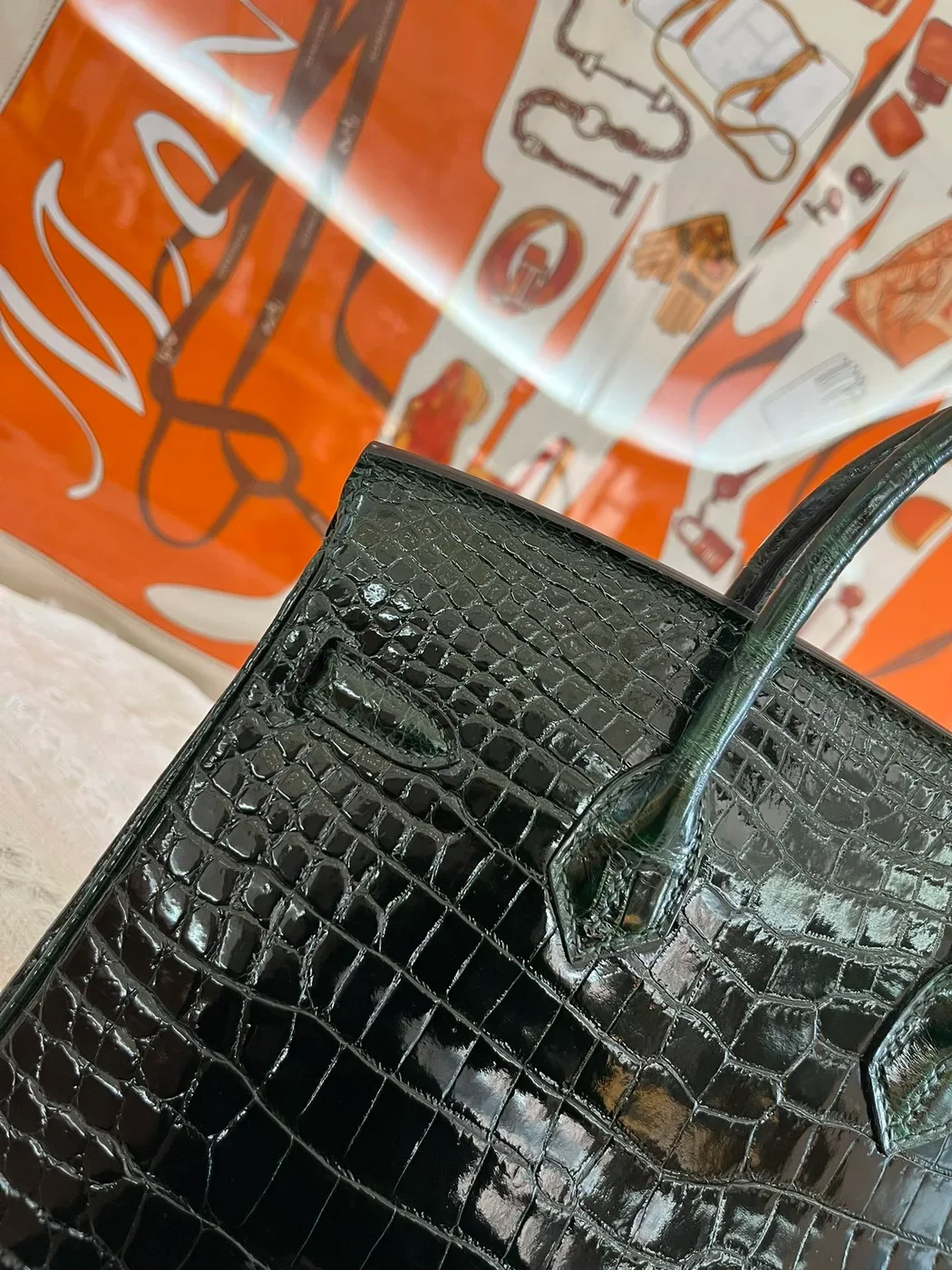 Hermès Birkin 25 cm Emerald Green Crocodile Leather Silver Hardware Bag product view 6