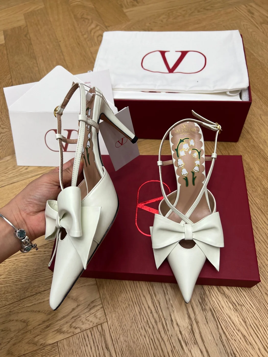 Valentino Women White Leather Bow Accent Pumps product view 3