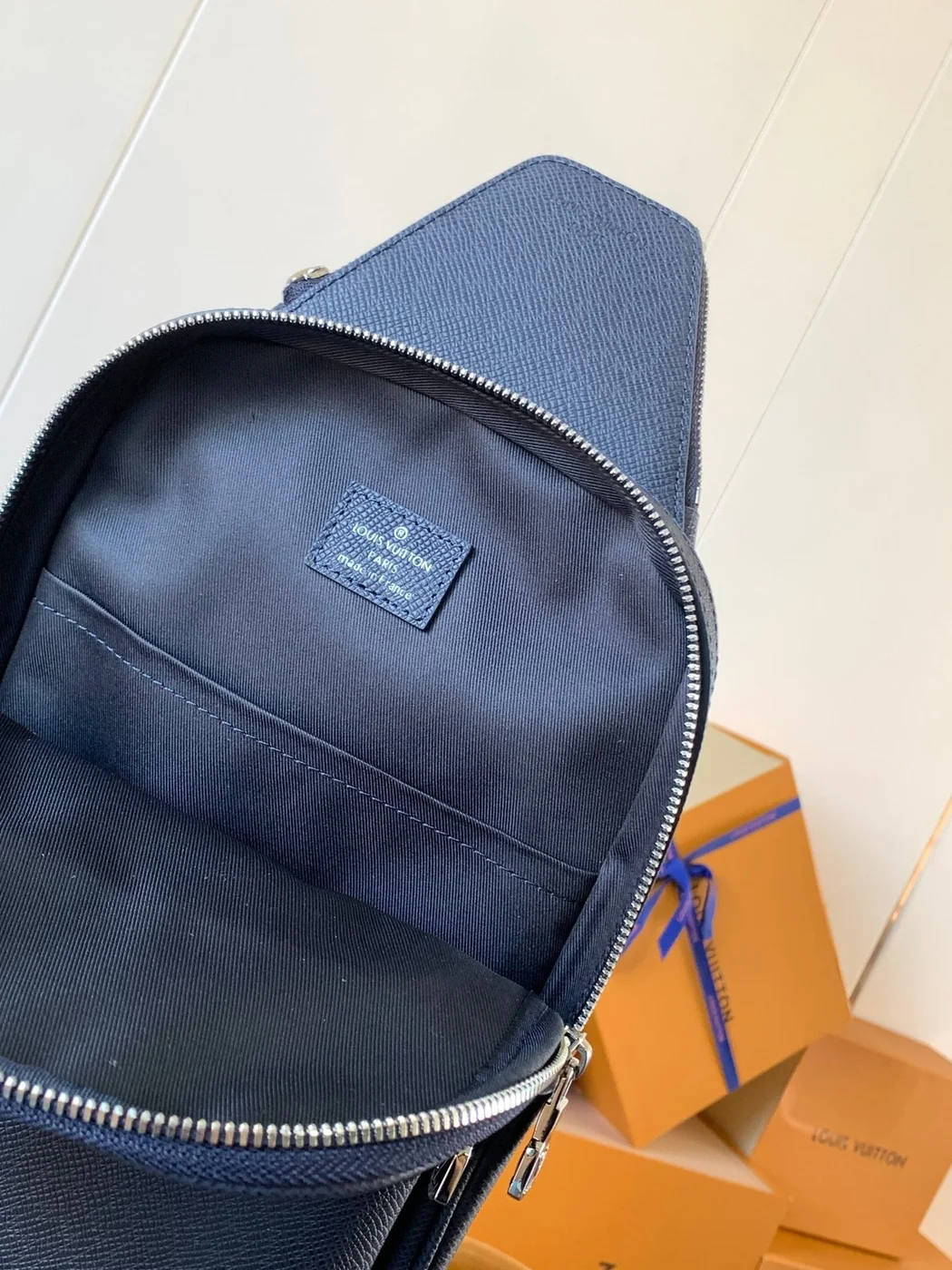 Louis Vuitton Avenue Slingbag 31 In Navy Blue Taiga Leather Bag product view 4