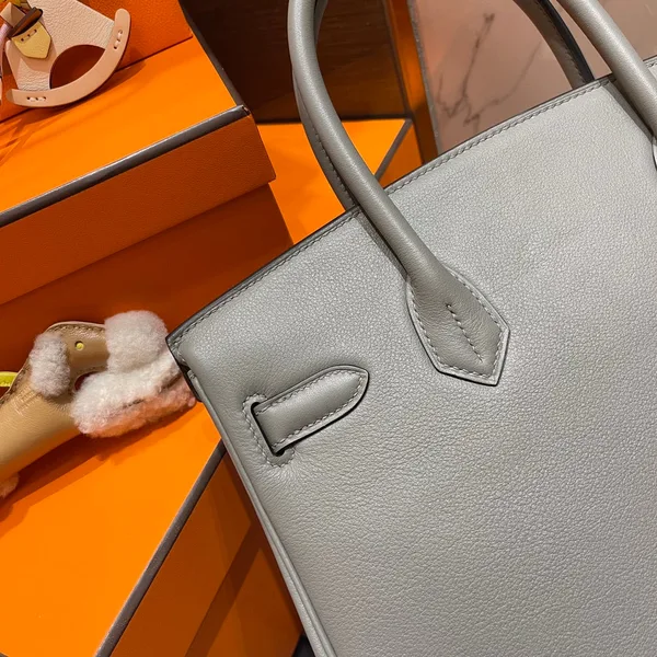 Hermès Birkin 30 cm Grey Swift Leather Gold Hardware Bag product view 4