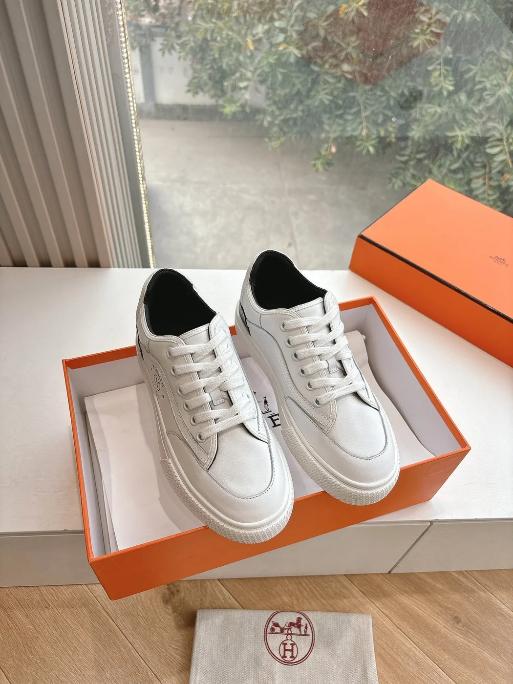 Hermès Women White Leather Sneakers product view 1