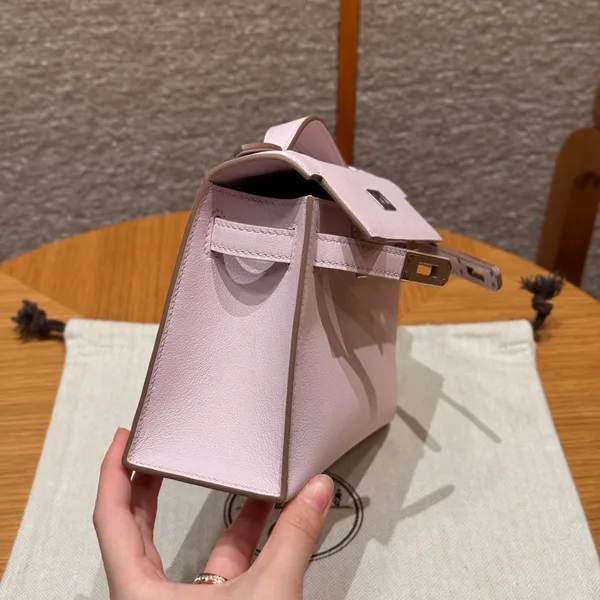 Hermès Kelly Pochette 22 In Light Pink Silver Hardware Bag product view 2