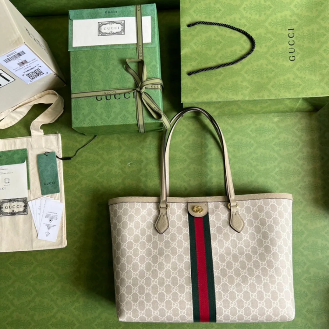Gucci GG Supreme Ophidia Medium Bag product view 1