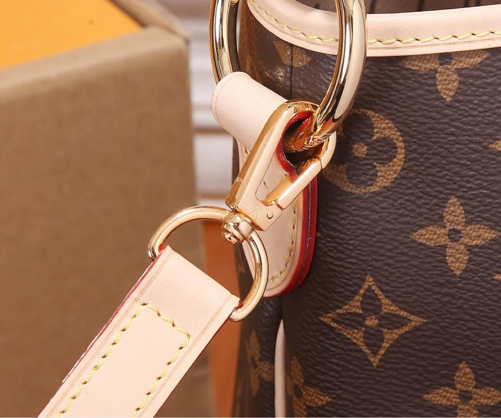 Louis Vuitton Monogram Delightful PM shoulder bag product view 9