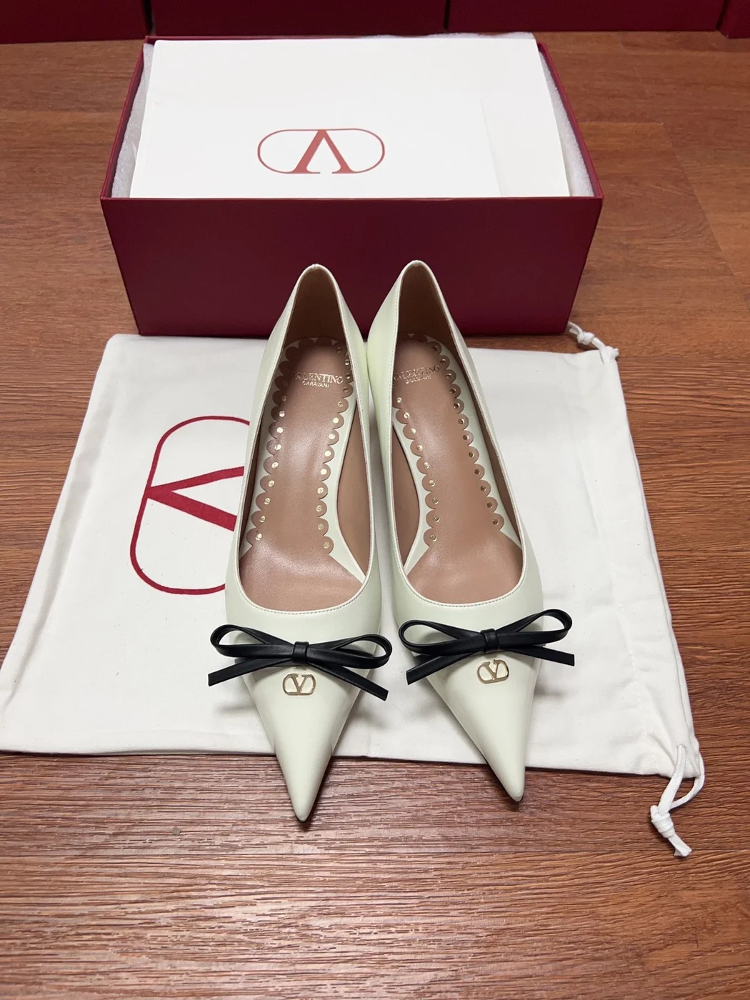Valentino Women Ivory Leather Bow Accent Pumps product view 1