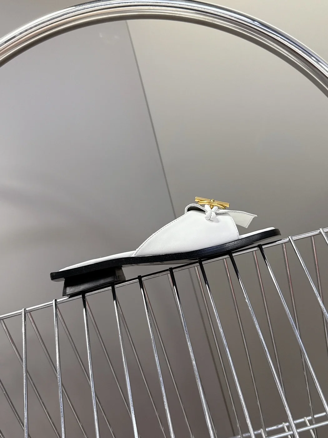 Hermès Women White Leather Mules product view 6