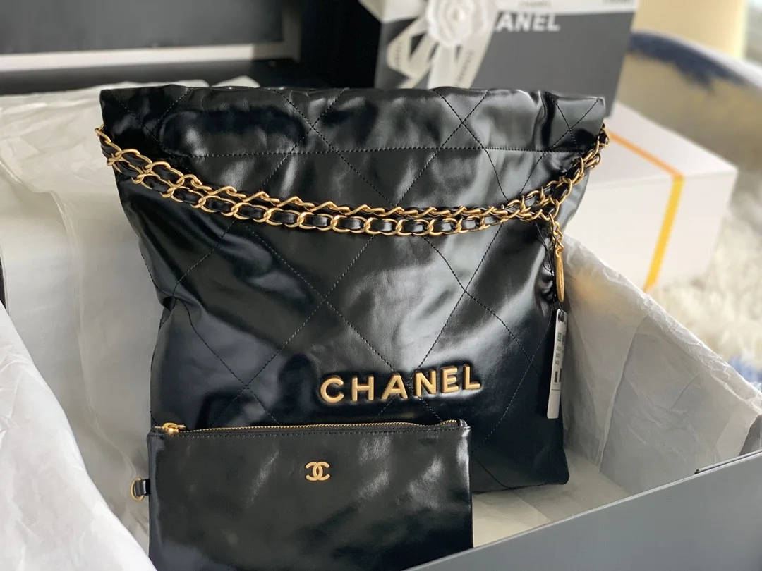 Chanel 22 Small Handbag in Black product view 5