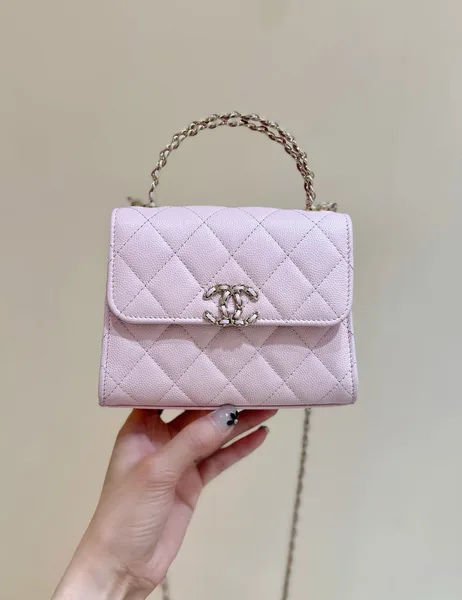 Chanel 25S Double C Logo Diamond Shiny Calfskin Bag product view 1