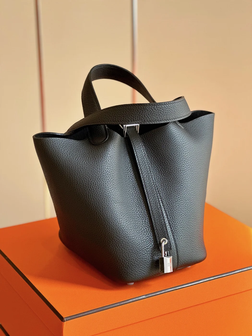 Hermès Picotin 18 Black Togo Leather Silver Hardware Bag product view 2