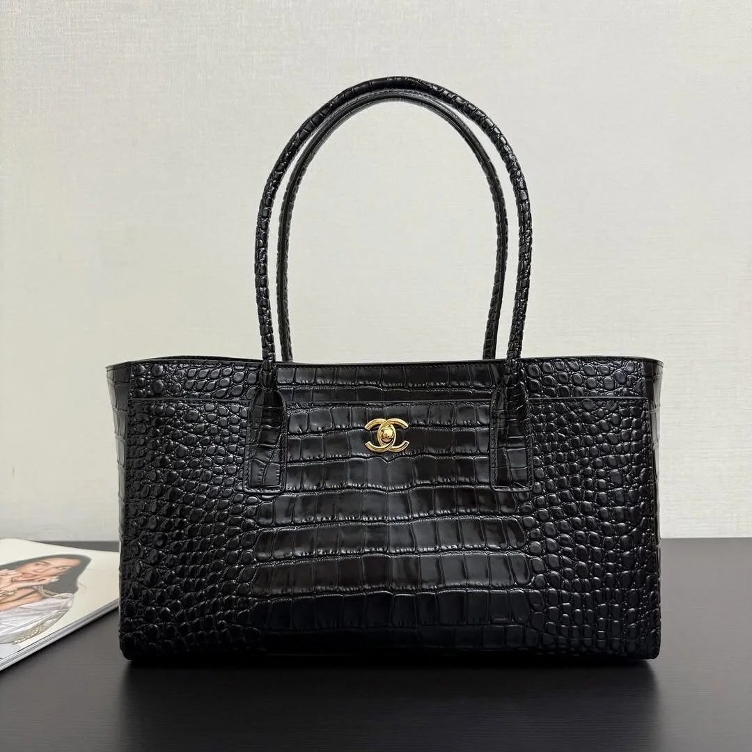 Chanel Tote Bag Crocodile Embossed Calfskin SS26 Collection product view 1