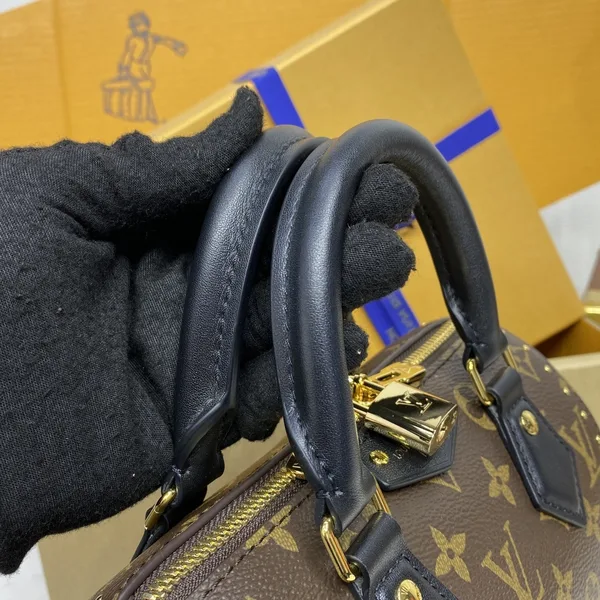 Louis Vuitton Speedy Trunk 20 in Monogram canvas Bag product view 2