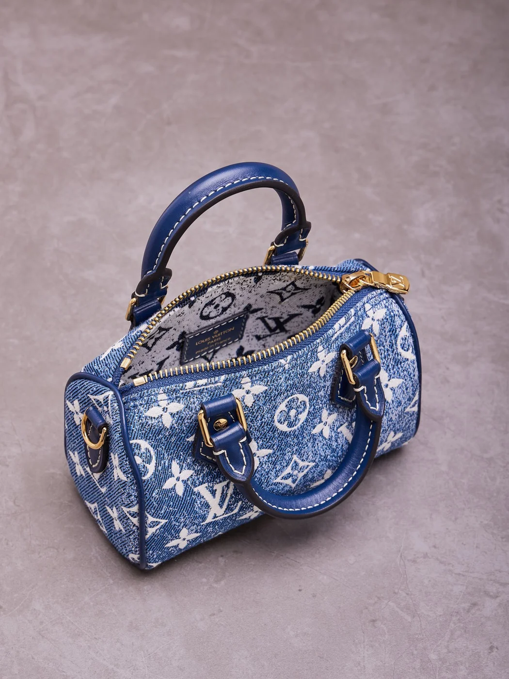 Louis Vuitton Speedy Monogram Demin Woman’s Handbags 16x10x7.5 cm product view 3