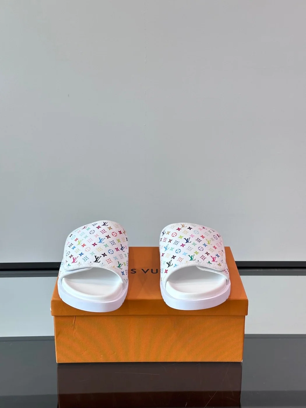 Louis Vuitton Men White Patterned Leather Slides product view 2