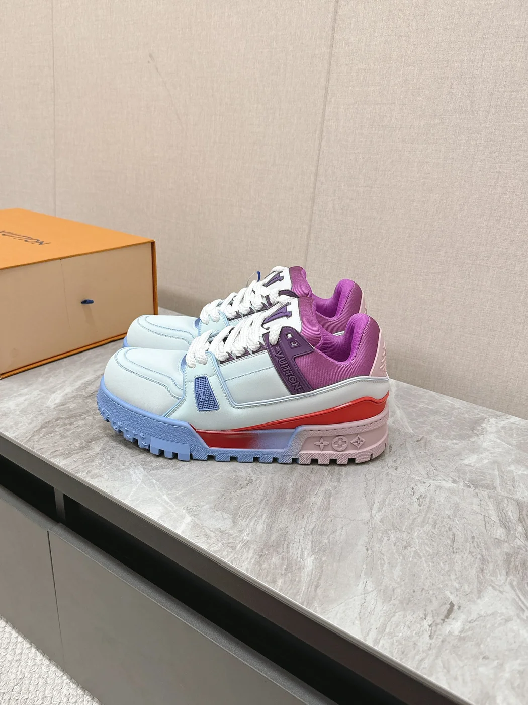 Louis Vuitton Women Blue White Leather Sneakers product view 5