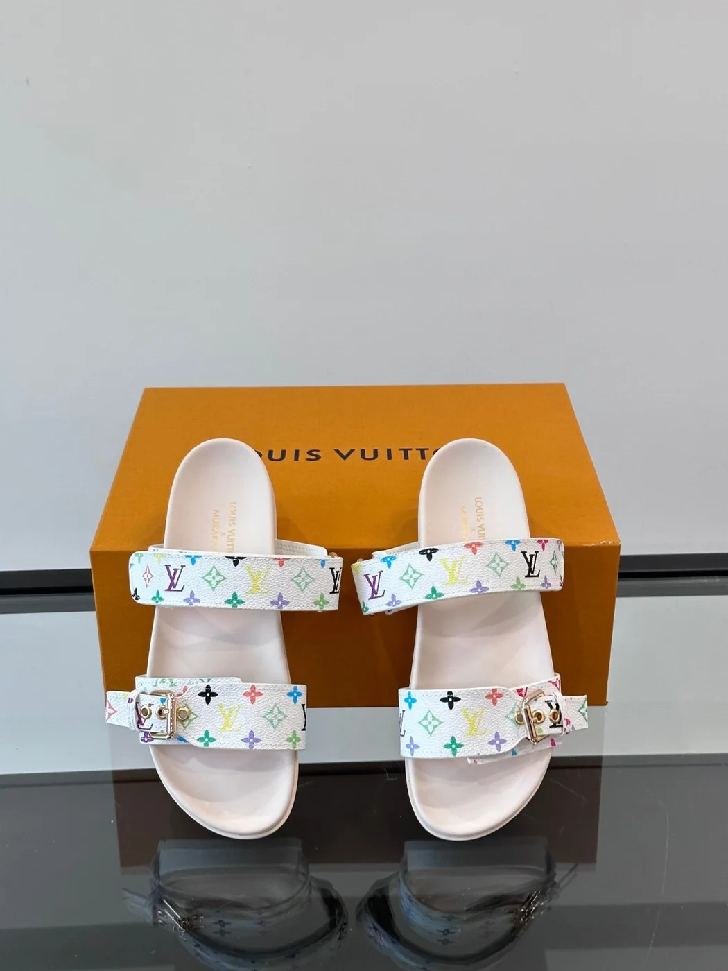 Louis Vuitton Men White Patterned Leather Sandals product view 6