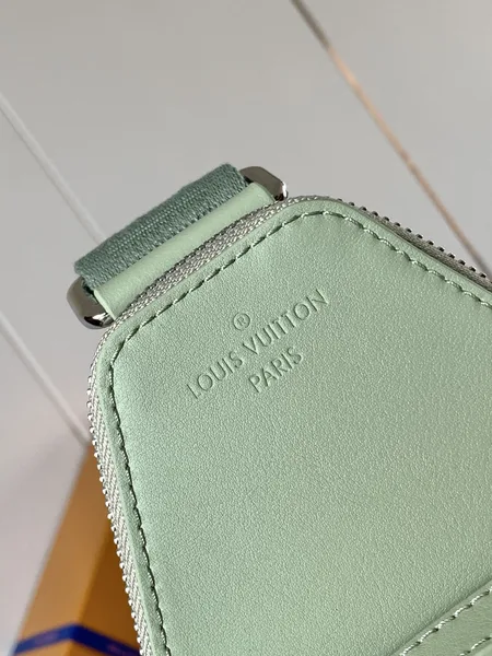 Louis Vuitton Avenue Slingbag 31 In White And Black Ombre Monogram Canvas Bag product view 6