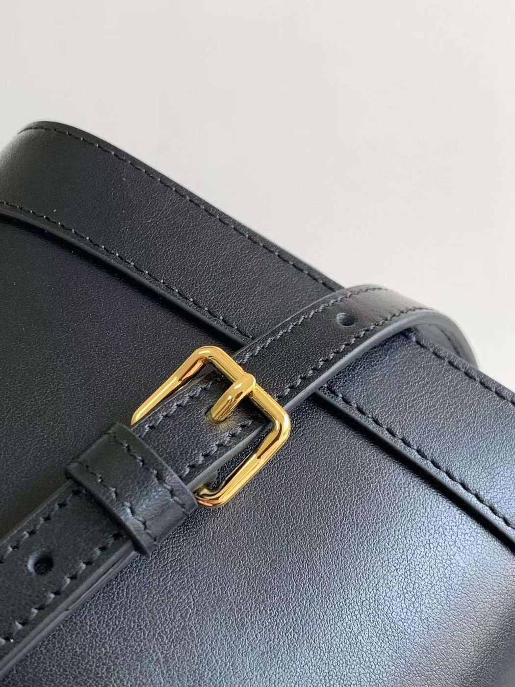 Celine Small Bucket Cuir Triomphe Mini Black Bucket Bag 19.5x16x7cm product view 6