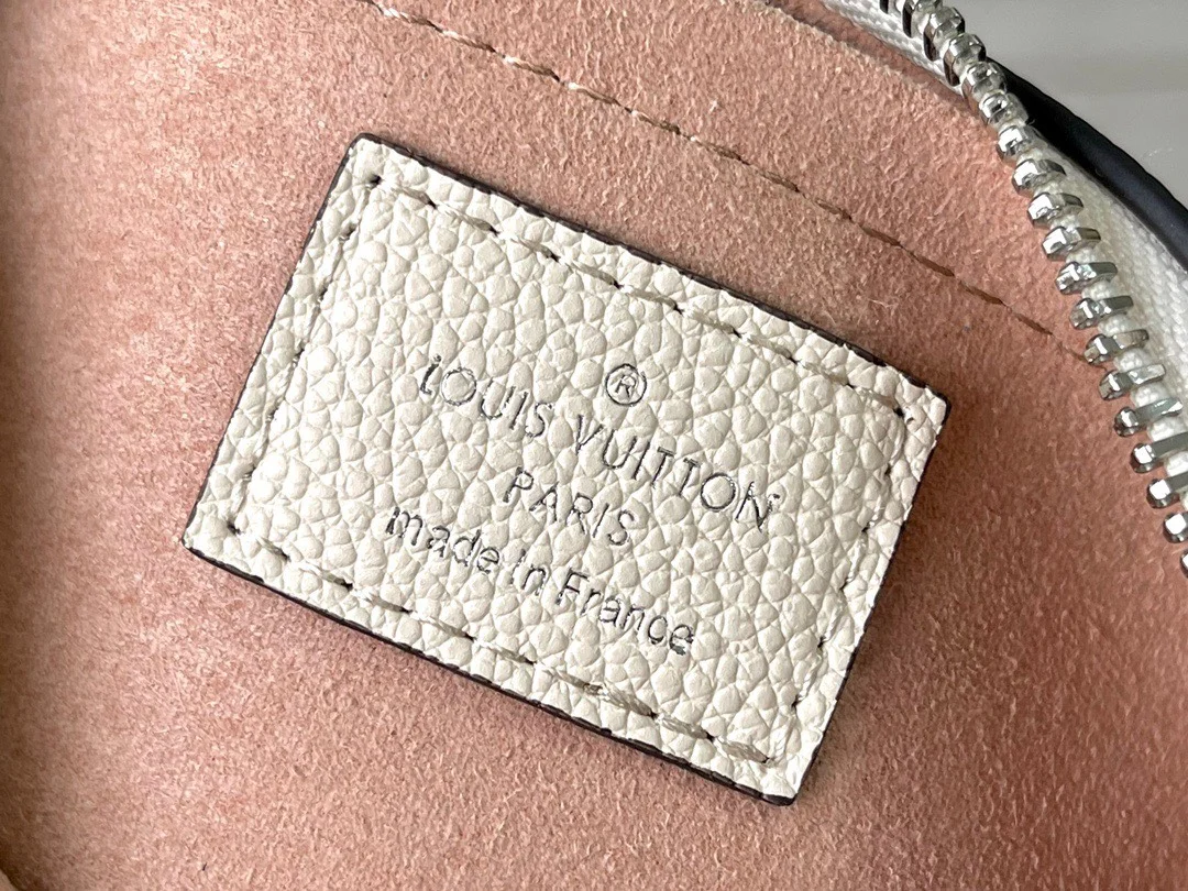 Louis Vuitton Marellini Epi White Full Set Handbags 20 cm product view 6