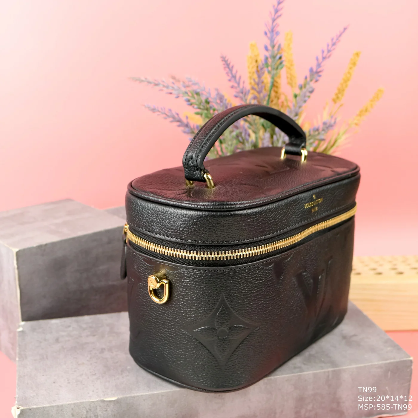 Louis Vuitton Clutch Black Box Handbag 19x13x10cm product view 4
