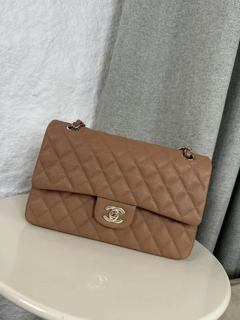 Chanel Chan Classic Flap Medium Bag product view 1