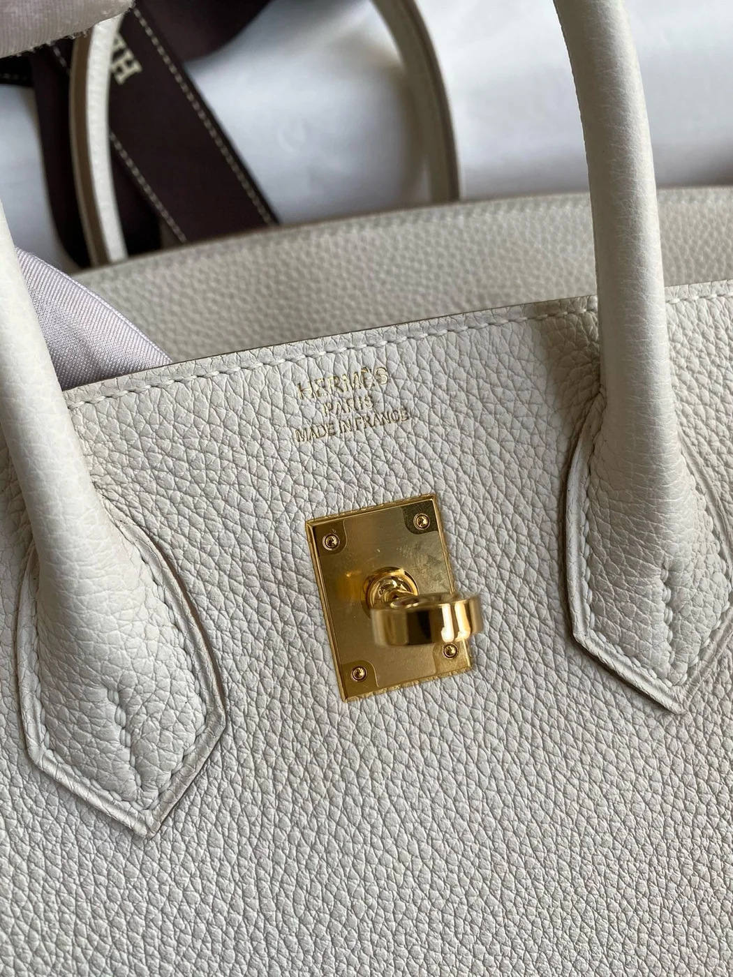 Hermès Birkin 25 cm Cream Togo Leather Gold Hardware Bag product view 6