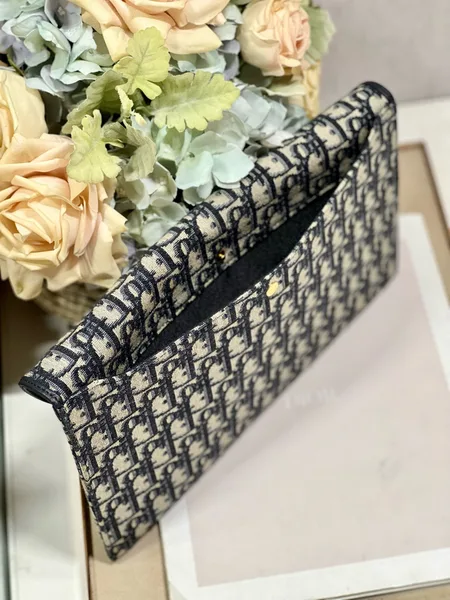 Dior 30 Montaigne Avenue Monogram Handbag 30x18x2cm product view 7