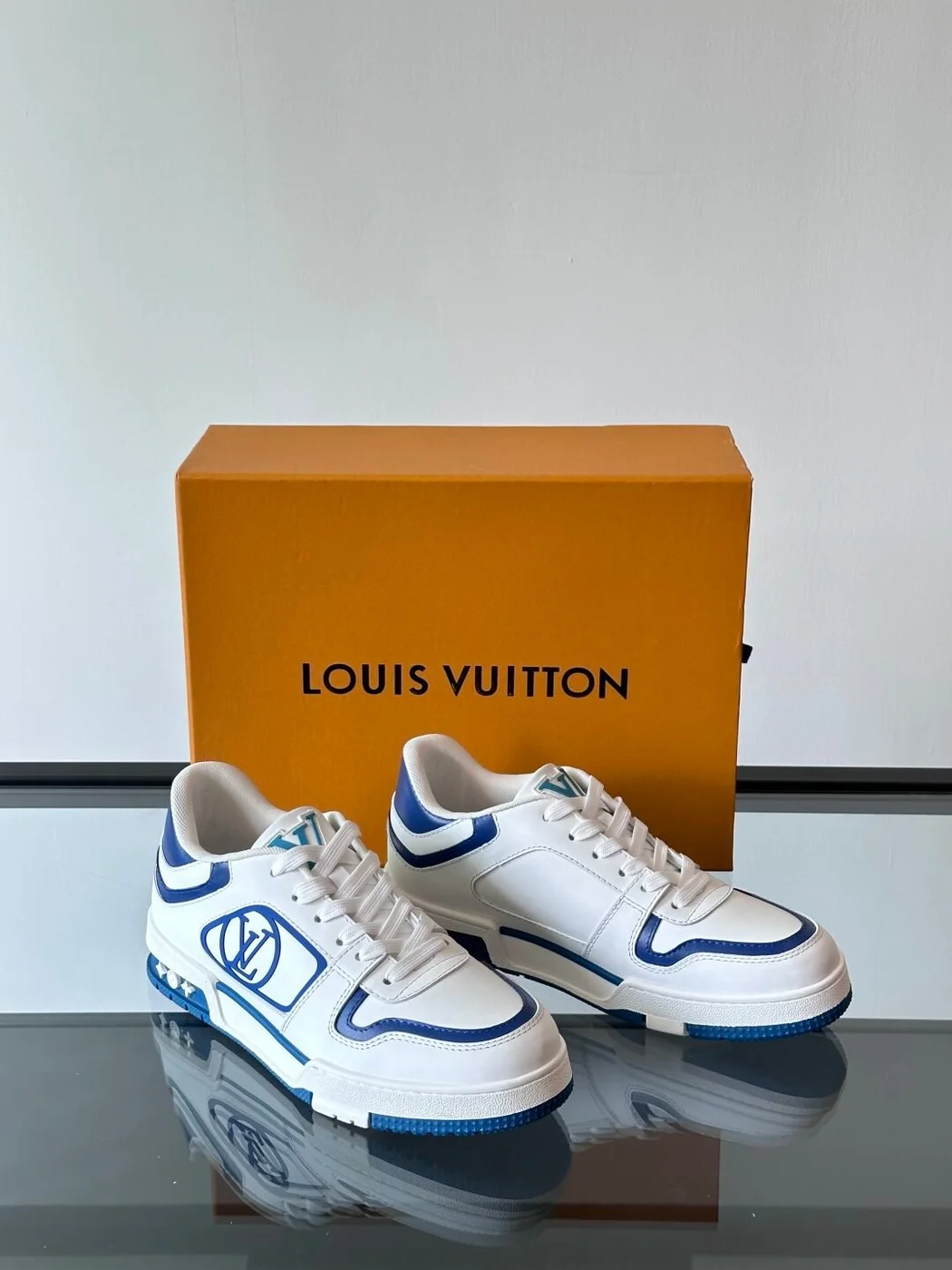 Louis Vuitton Men White Blue Leather Sneakers product view 6