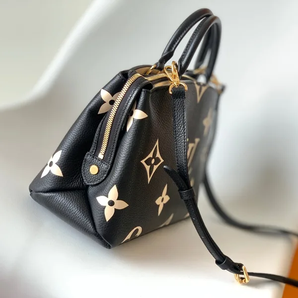 Louis Vuitton Petit Palais PM Medium Shoulder Bag 29 In Black Mix Beige product view 2