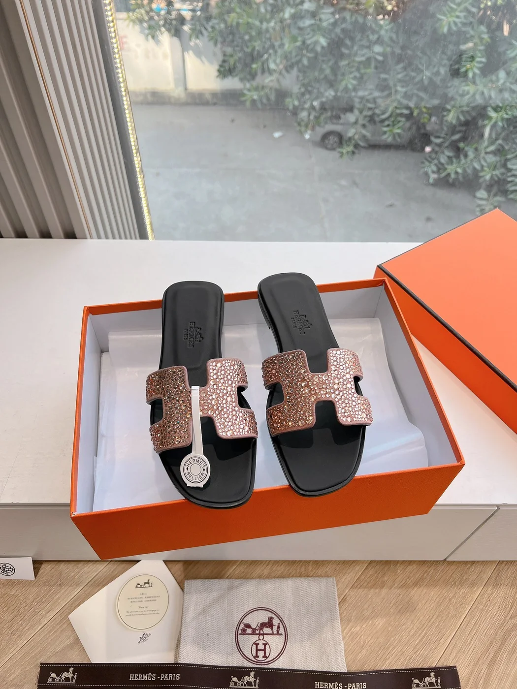 Hermès Women Rose Gold Crystal Leather Sandals product view 3