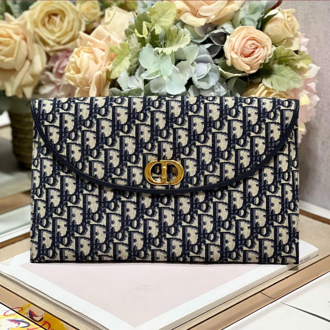 Dior 30 Montaigne Avenue Monogram Handbag 30x18x2cm product view 1