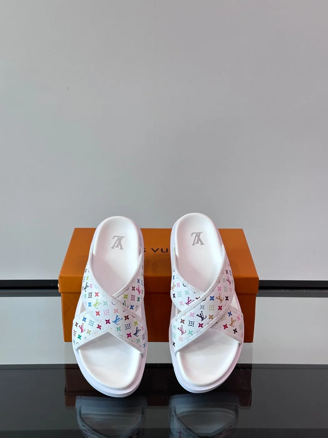 Louis Vuitton Men White Multicolor Leather Slides product view 6