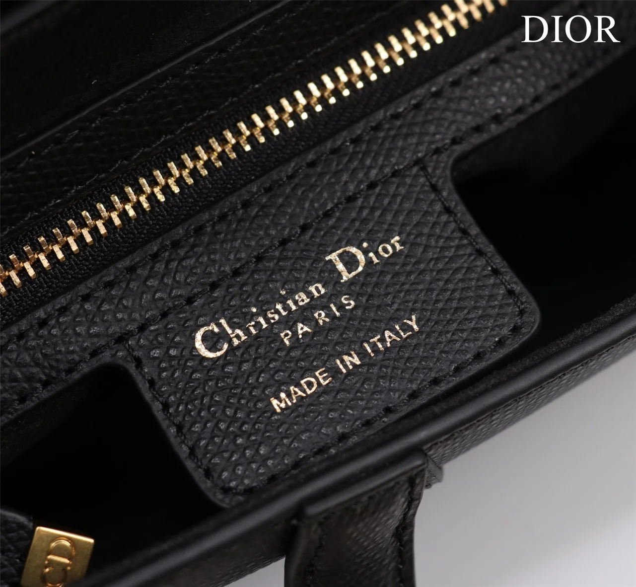 Dior Saddle Handbags Black With Lock Yellow Gold 25x20x6.5 cm product view 2