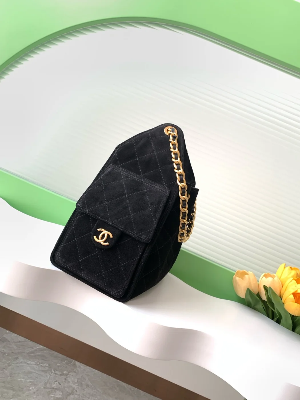 Chanel 25 small handbag, Grained calfskin  gold-tone product view 3