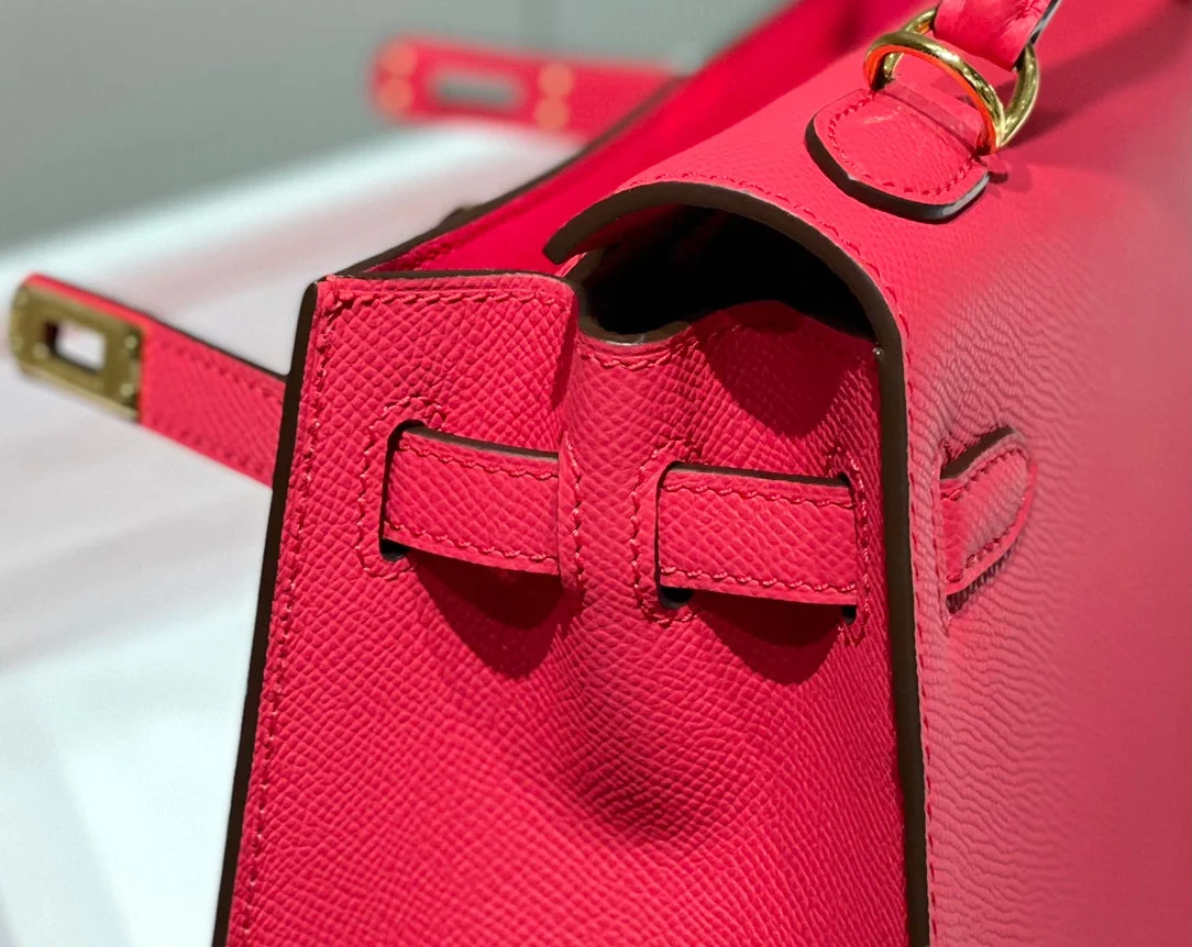 Hermès 28 cm In Rose Epsom Gold Hardware Bag product view 6
