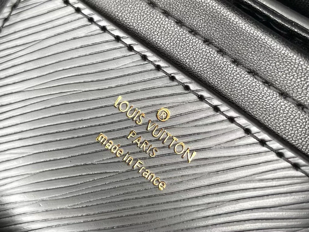 Louis Vuitton Twist Mini Lock Gold Handbags 23x17x9.5 cm product view 4
