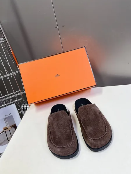 Hermès Women Brown Suede Slippers product view 1