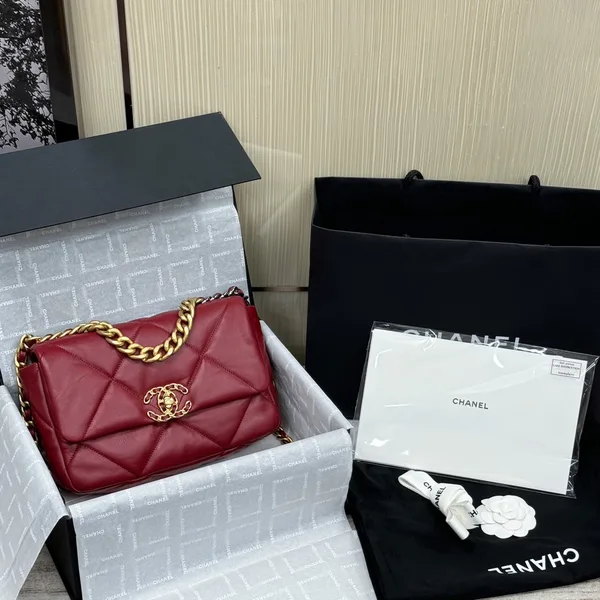 Chanel 19 Bag Small Red product view 2