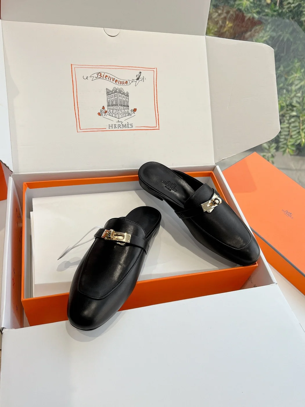 Hermès Women Black Leather Mules product view 5