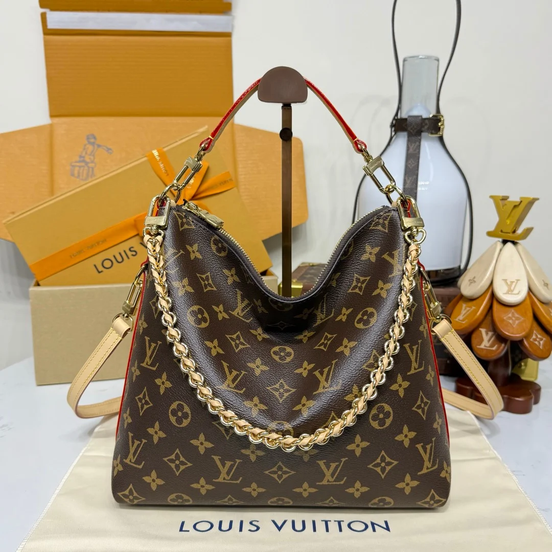 Louis Vuitton Multipass handbag in Monogram canvas product view 1