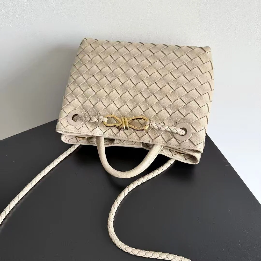 Bottega Veneta Small Andiamo top handle bag i product view 5