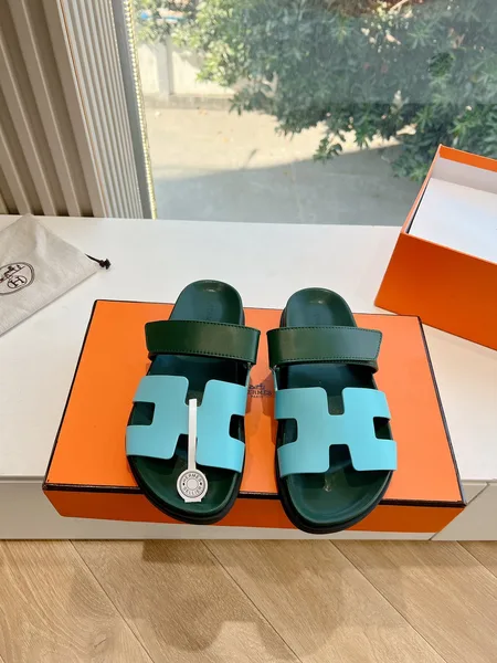 Hermès Women Green Leather Blue Sandals product view 1