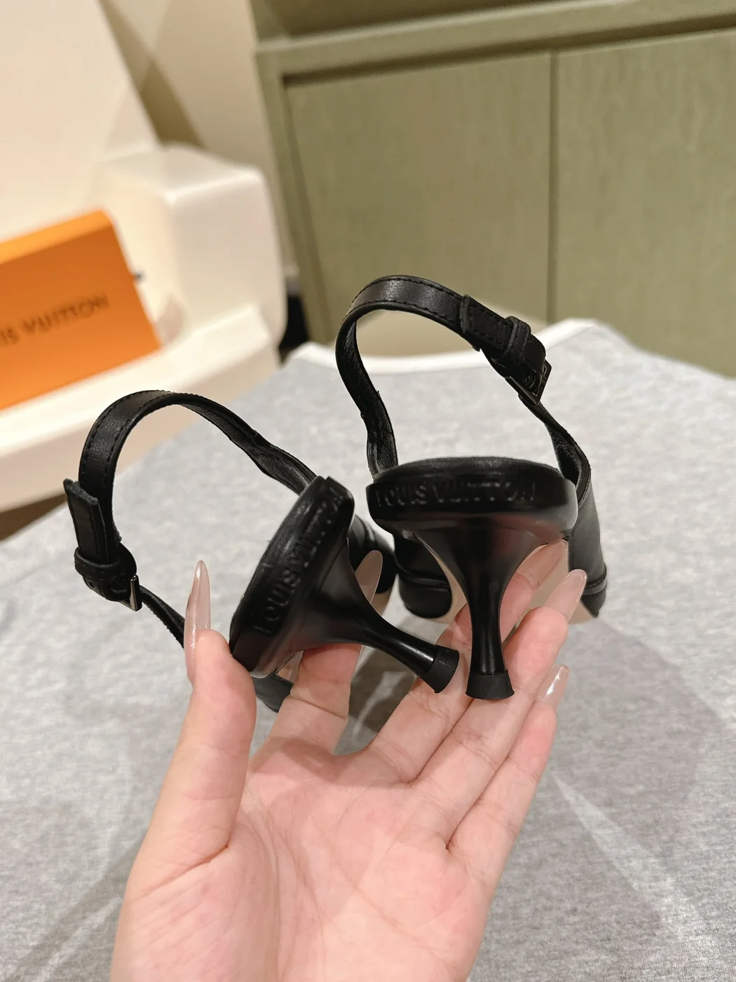 Louis Vuitton Women Black Leather Slingback Heels product view 6