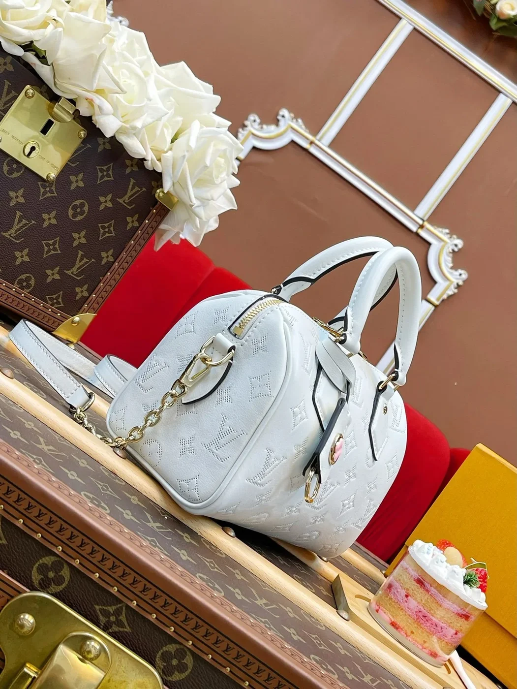 Louis Vuitton Speedy Bandoulière 20 handbag product view 3